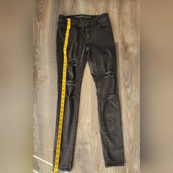 american eagle AE black/grey distressed jegging size 2 - Picture 6 of 7
